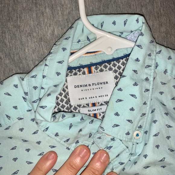 Denim & Flowers button down - Picture 2 of 2